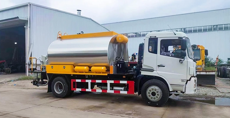 Bitumen Sprayer Trucks